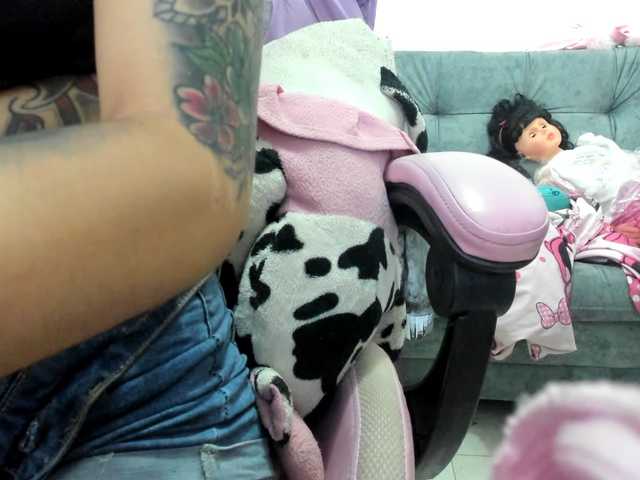 Jeniferbody000 live cam on BongaCams