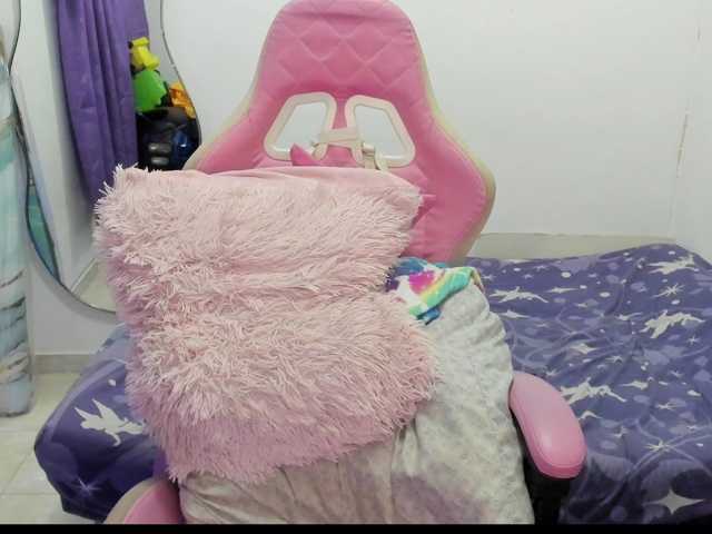 Jeniferbody live cam preview