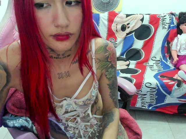 Jeniferbody000 live cam on BongaCams