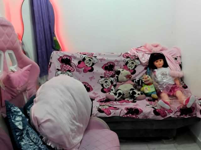 Jeniferbody000 live cam on BongaCams