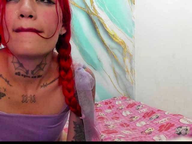 Jeniferbody000 live cam on BongaCams