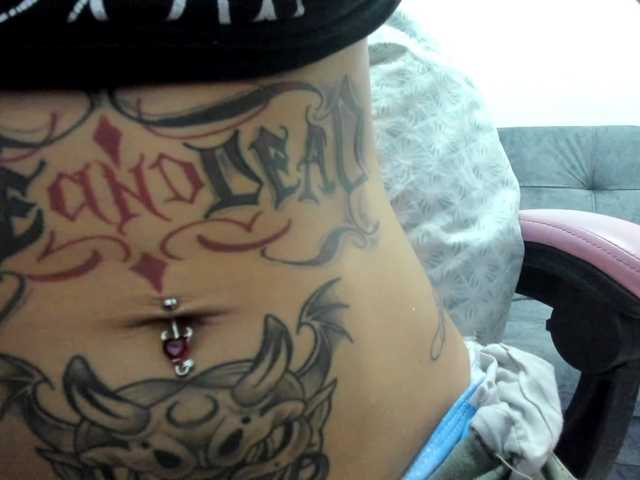 Jeniferbody live webcam show