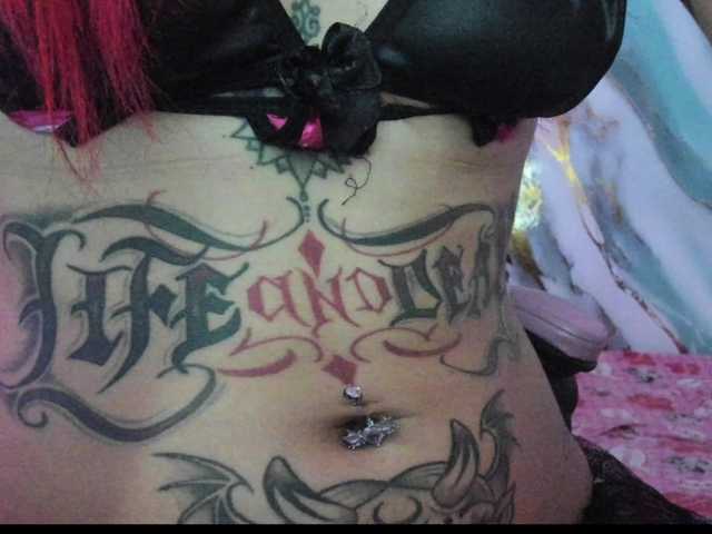 Jeniferbody000 live cam on BongaCams