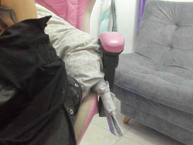 Jeniferbody000 live cam on BongaCams
