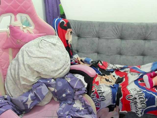 Jeniferbody000 live cam on BongaCams