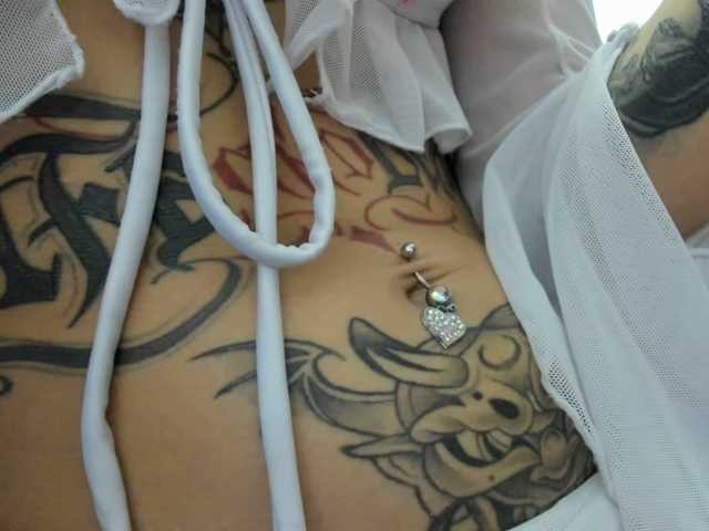 Jeniferbody000 live cam on BongaCams