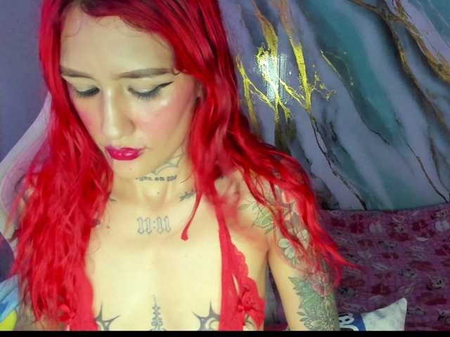 Jeniferbody000 live cam on BongaCams