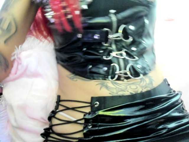 Jeniferbody000 live cam on BongaCams