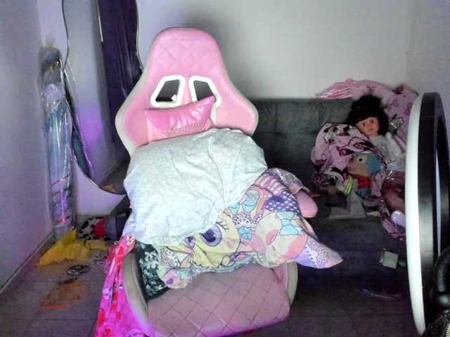 Jeniferbody000 live cam on BongaCams