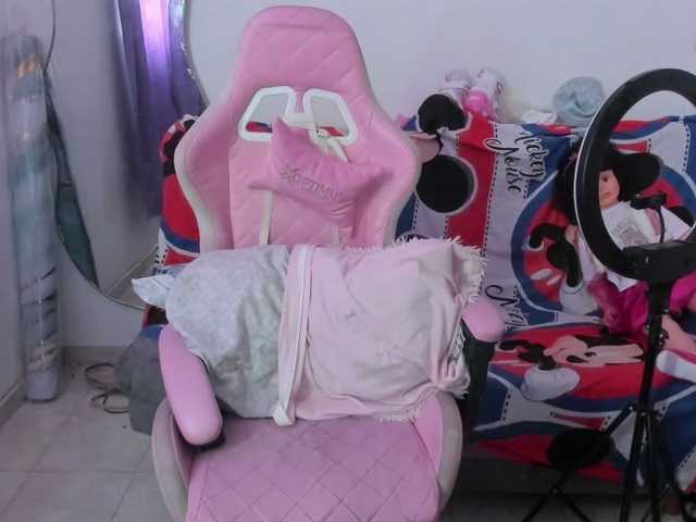 Jeniferbody000 live cam on BongaCams