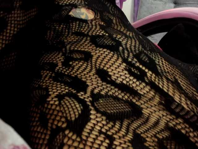 Jeniferbody000 live cam on BongaCams