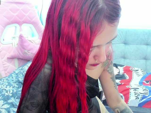 Jeniferbody000 live cam on BongaCams