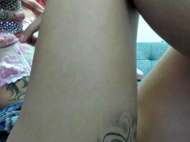 Jeniferbody000 live cam on BongaCams