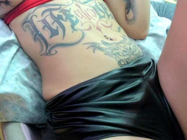 Jeniferbody000 live cam on BongaCams