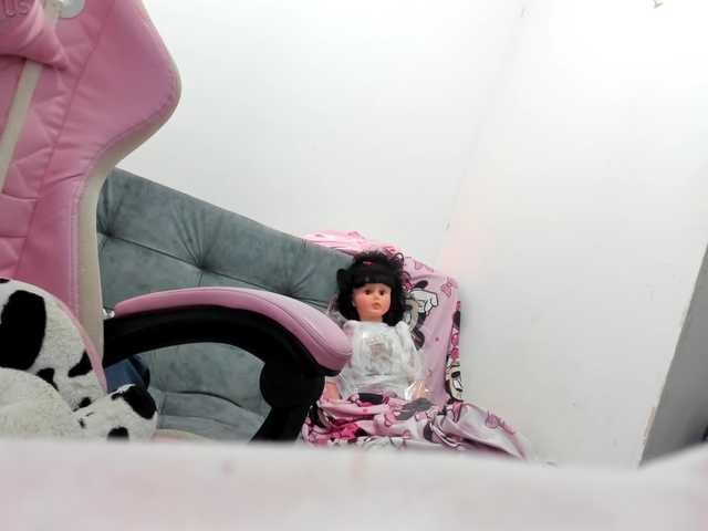 Jeniferbody000 live cam on BongaCams