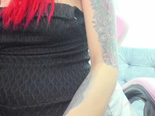 Jeniferbody000 live cam on BongaCams