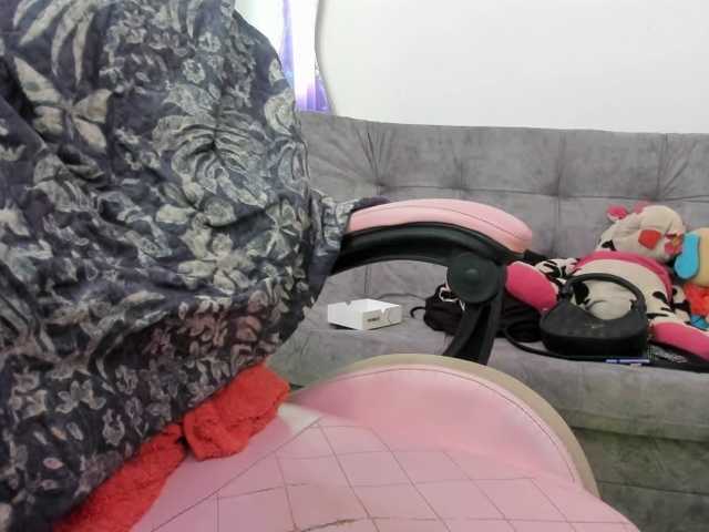 Jeniferbody000 live cam on BongaCams