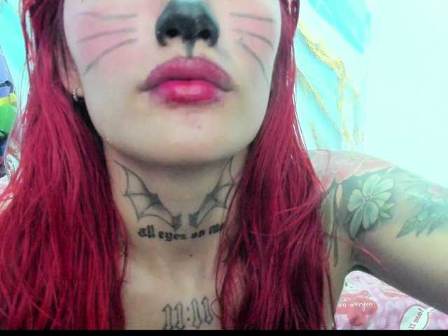 Jeniferbody000 live cam on BongaCams