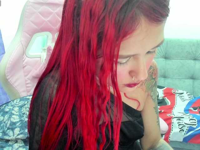Jeniferbody000 live cam on BongaCams