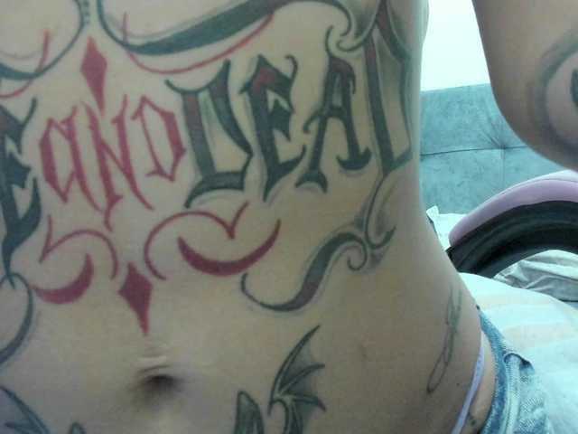 Jeniferbody000 live cam on BongaCams