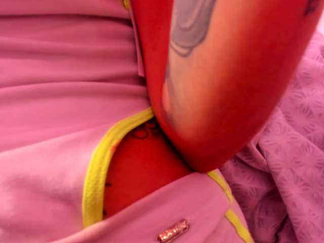 Jeniferbody000 live cam on BongaCams
