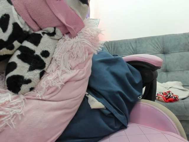 Jeniferbody000 live cam on BongaCams