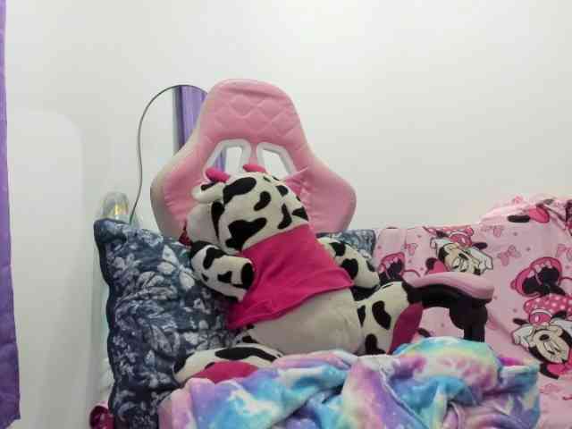 Jeniferbody webcam