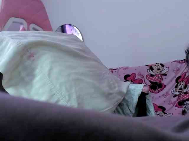 Jeniferbody webcam