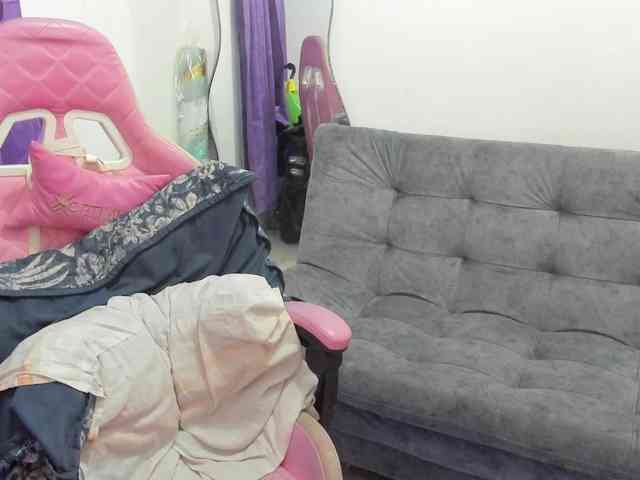 Jeniferbody webcam