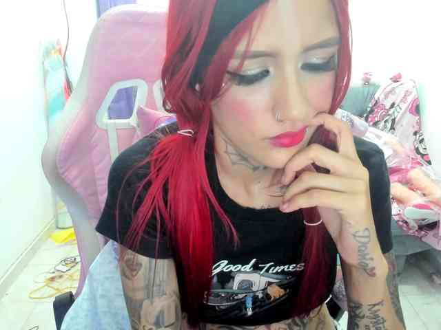 Jeniferbody webcam