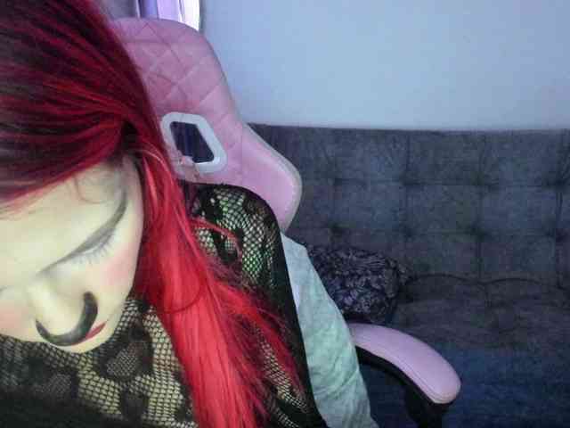Jeniferbody webcam