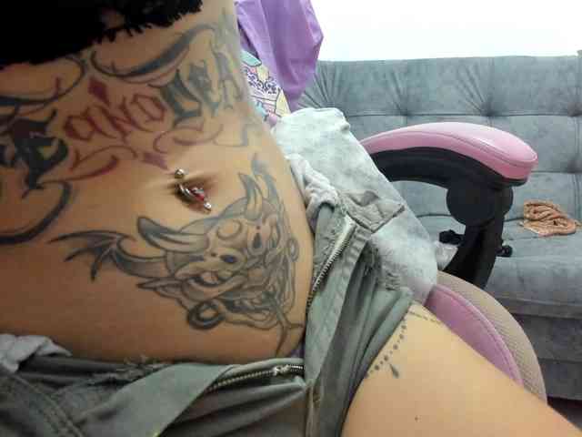 Jeniferbody webcam