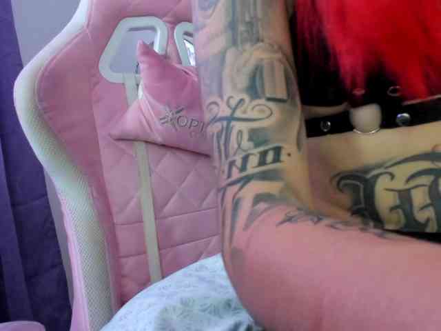Jeniferbody webcam