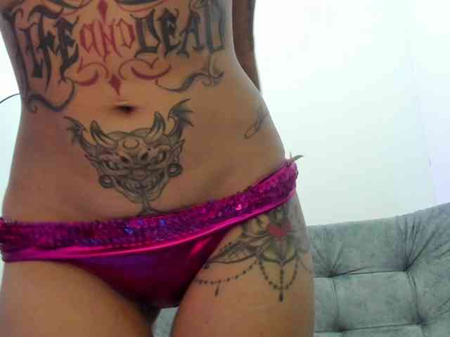 Jeniferbody webcam