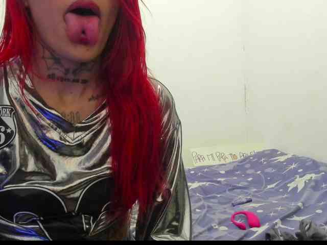 Jeniferbody webcam