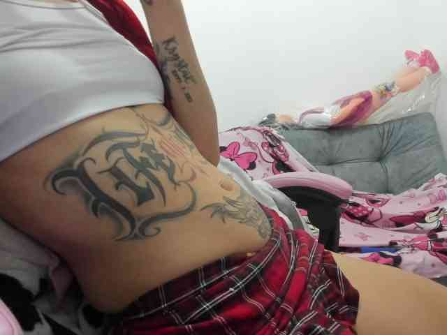Jeniferbody webcam