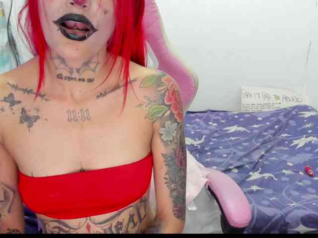 Jeniferbody webcam