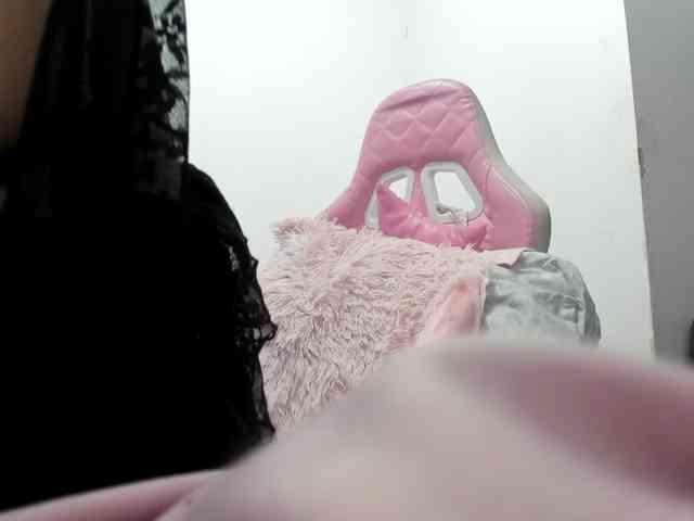 Jeniferbody webcam