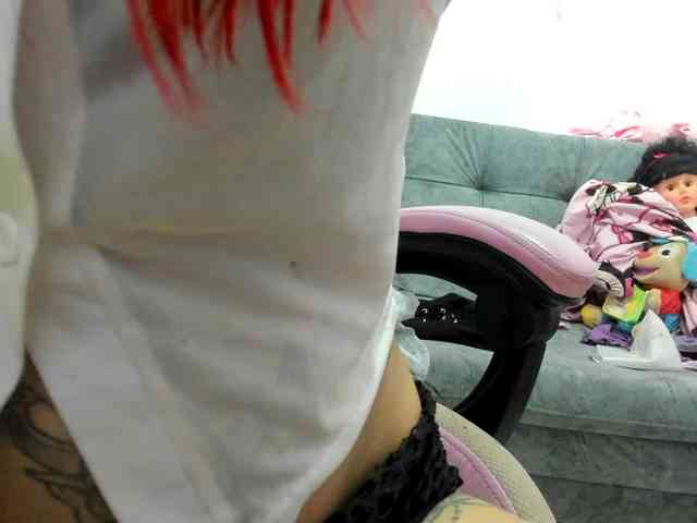 Jeniferbody webcam