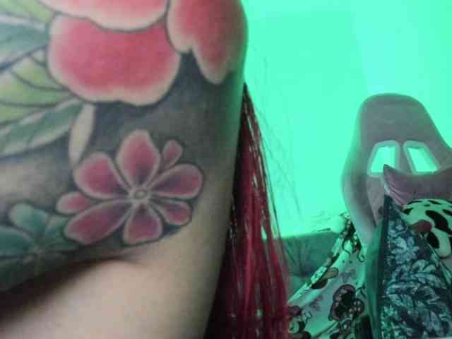 Jeniferbody webcam