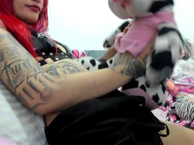 Jeniferbody webcam