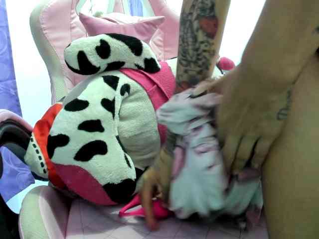 Jeniferbody webcam