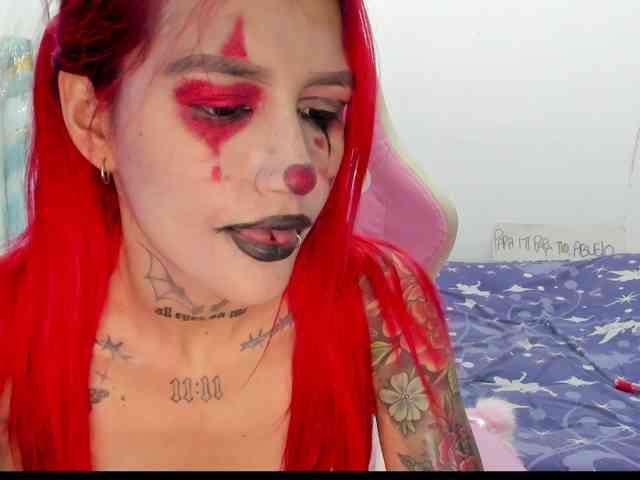 Jeniferbody webcam