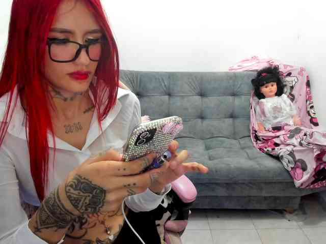 Jeniferbody webcam