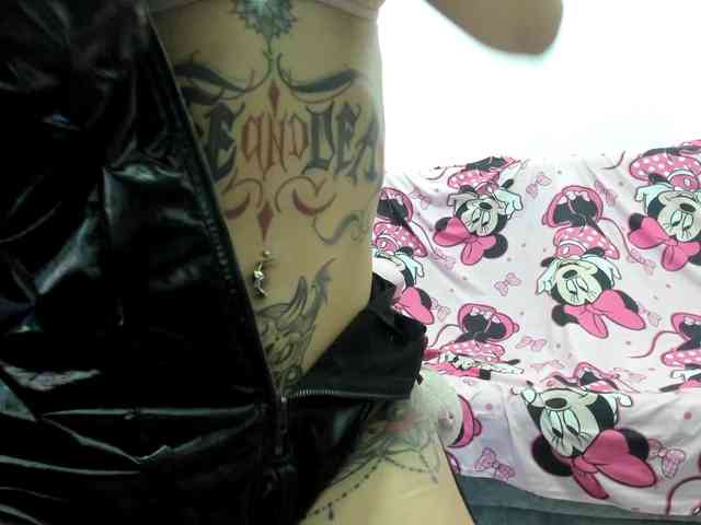 Jeniferbody webcam