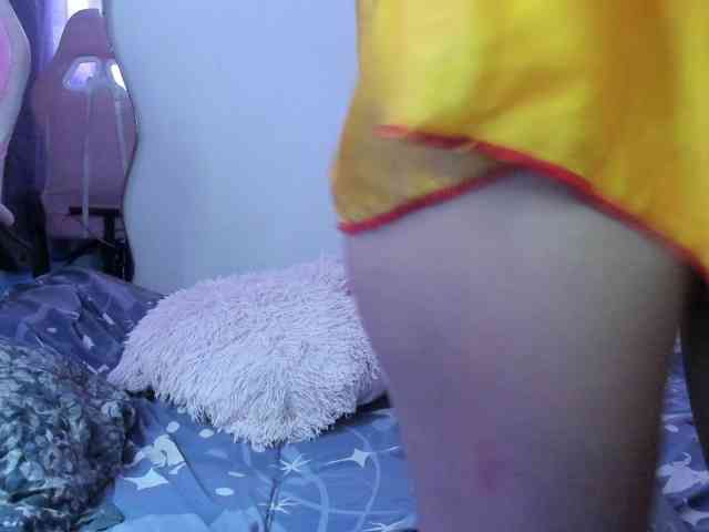 Jeniferbody webcam