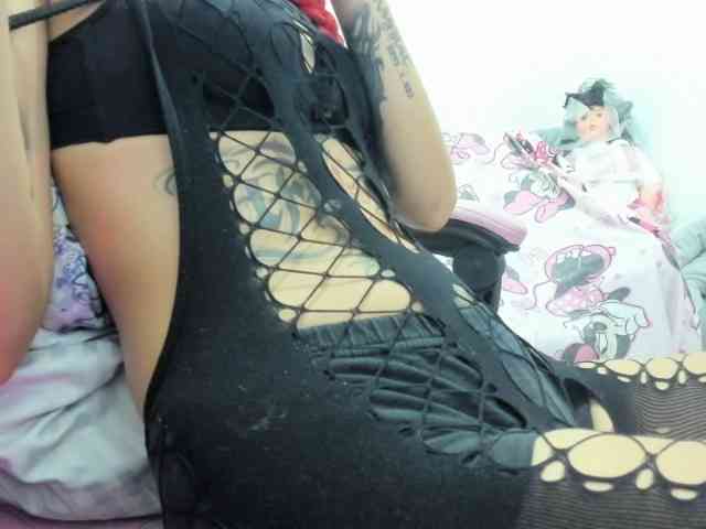 Jeniferbody webcam