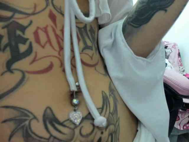 Jeniferbody webcam