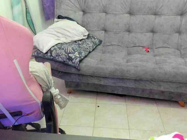 Jeniferbody webcam