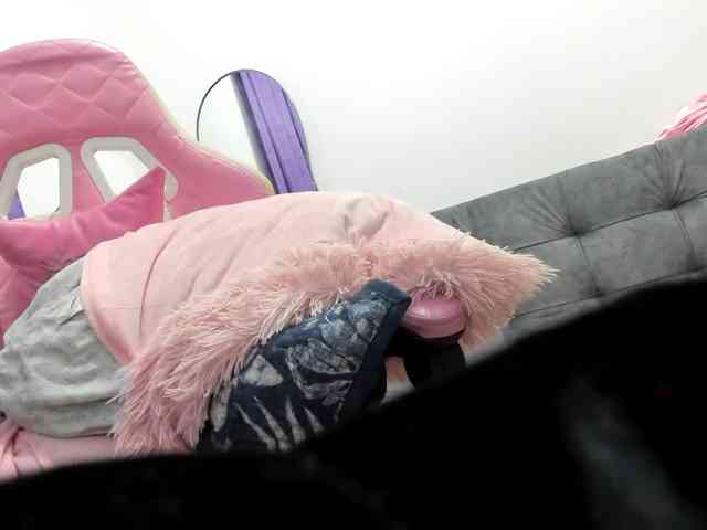 Jeniferbody webcam
